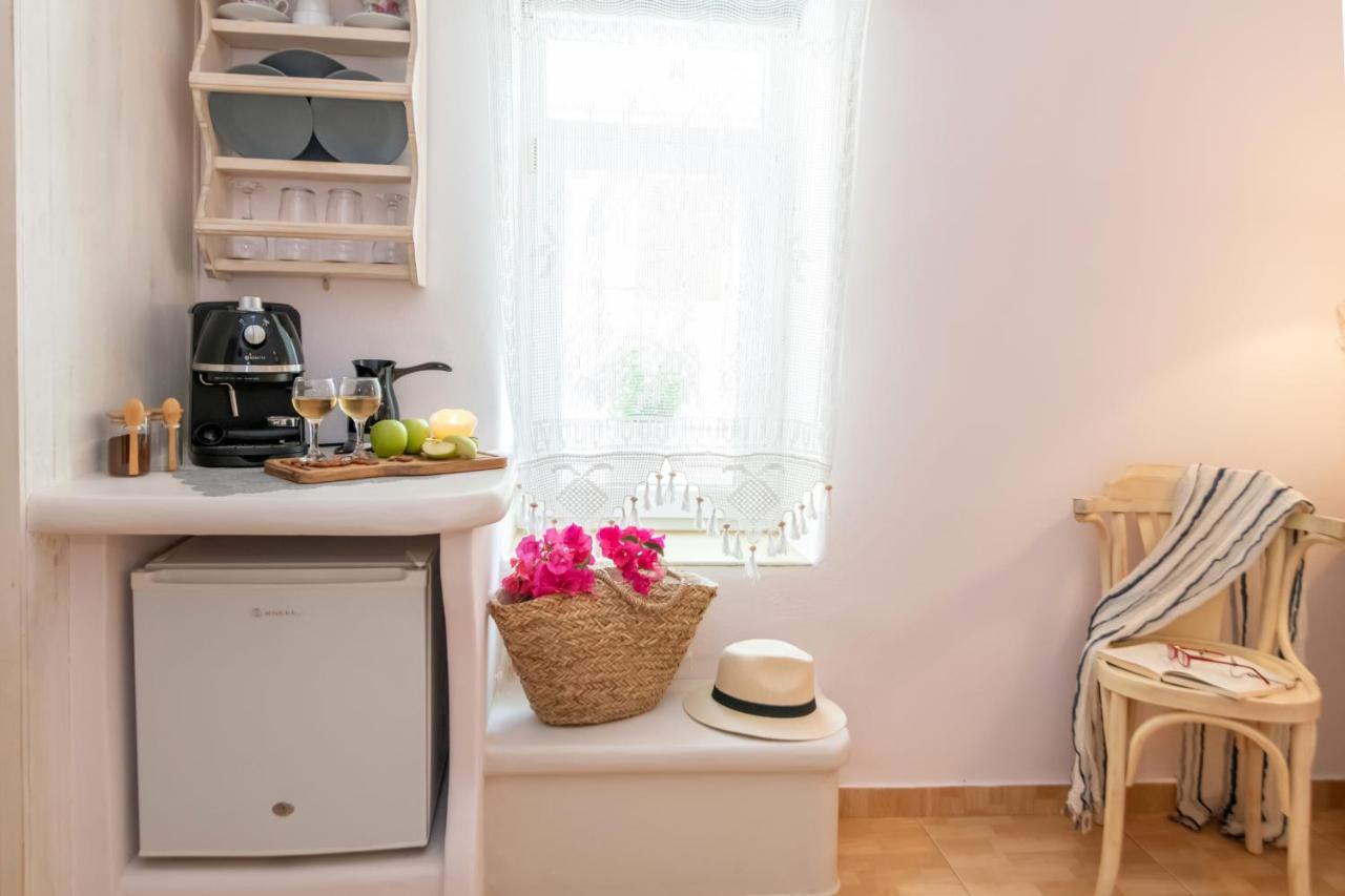 Madalena'S Family Rooms Tinos Exterior foto