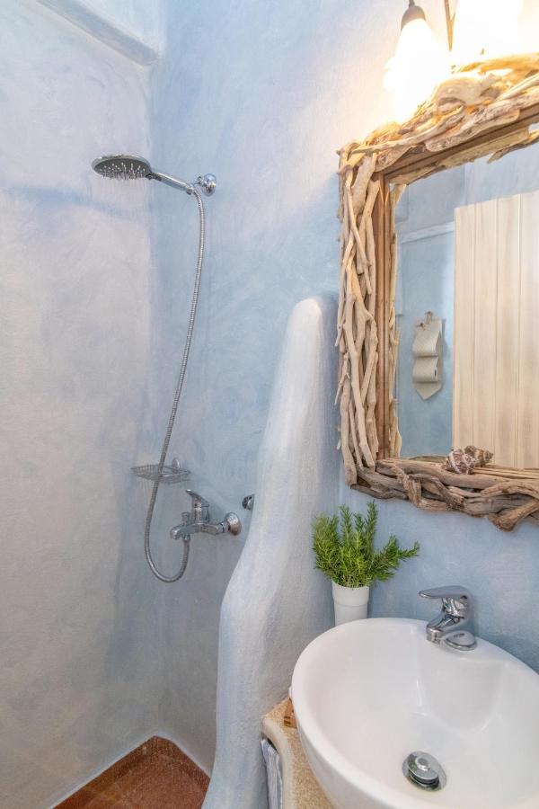 Madalena'S Family Rooms Tinos Exterior foto
