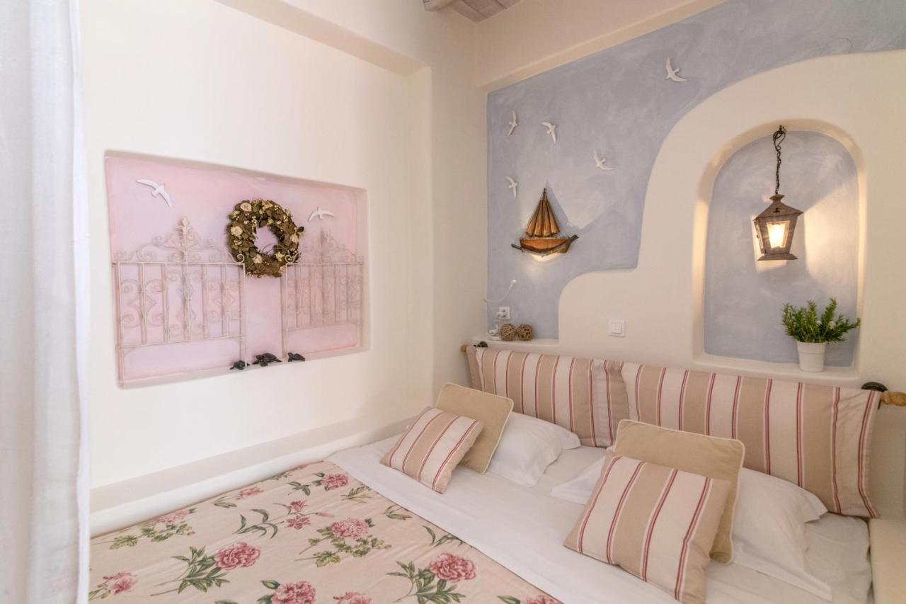 Madalena'S Family Rooms Tinos Exterior foto