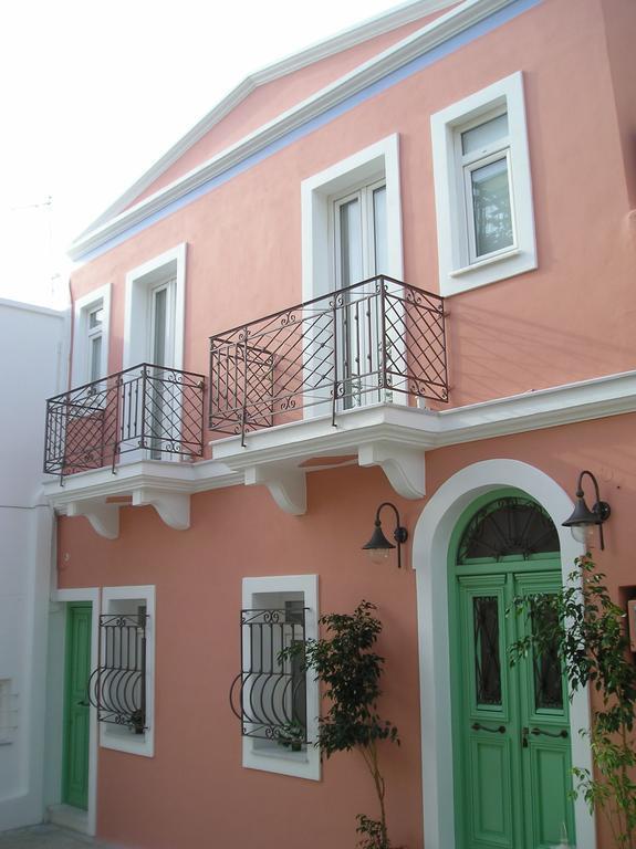 Madalena'S Family Rooms Tinos Exterior foto